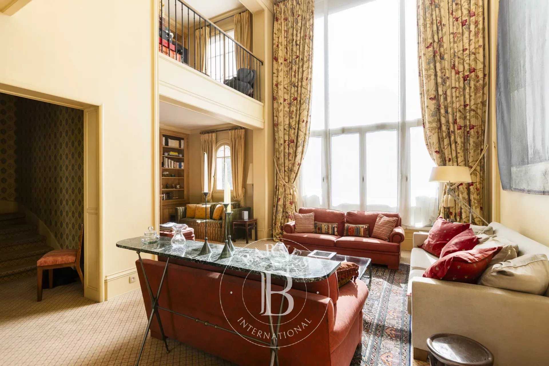 Neuilly-sur-Seine  - House 5 Bedrooms