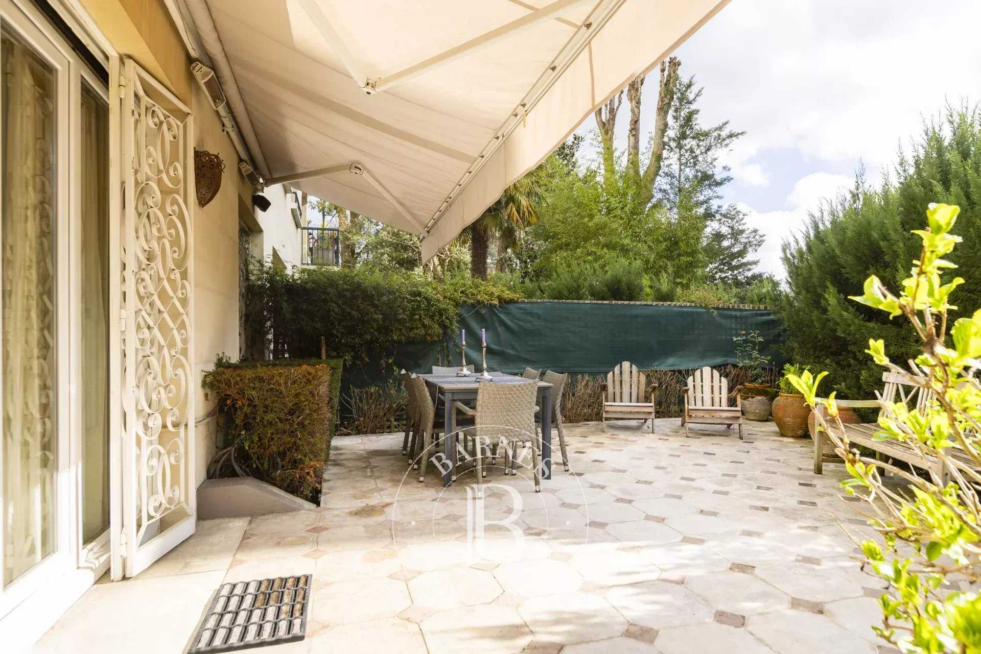 Neuilly-sur-Seine  - Appartement 7 Pi&egrave;ces 5 Chambres