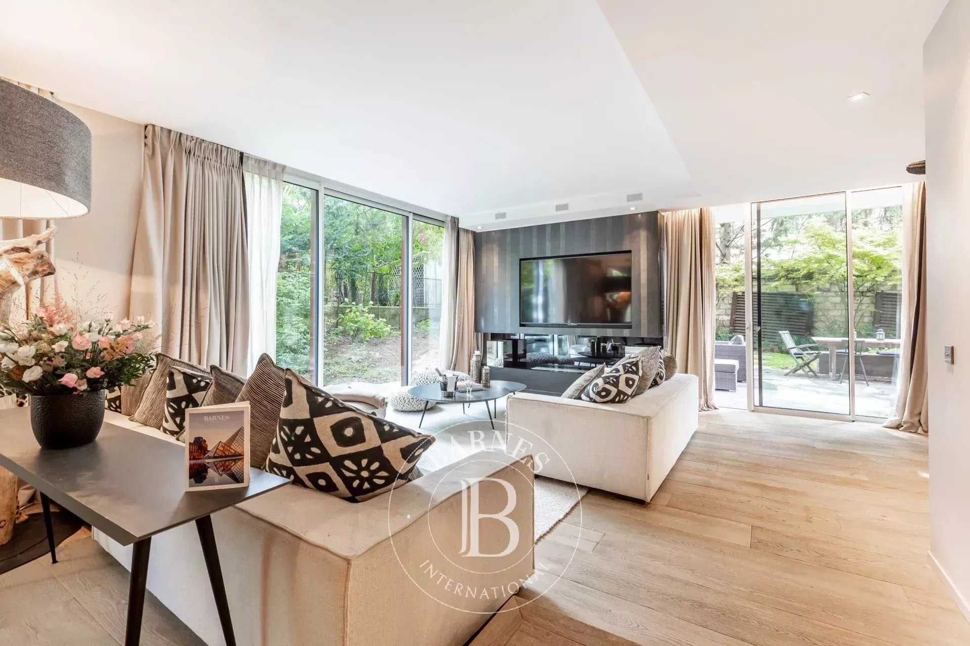 Neuilly-sur-Seine  - Appartement 6 Pièces 3 Chambres