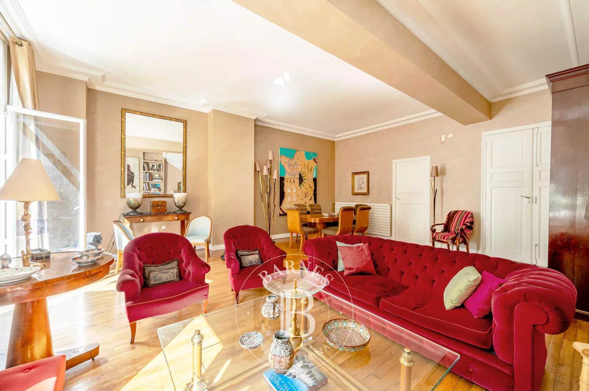 Neuilly-sur-Seine  - Maison 8 Pièces 5 Chambres