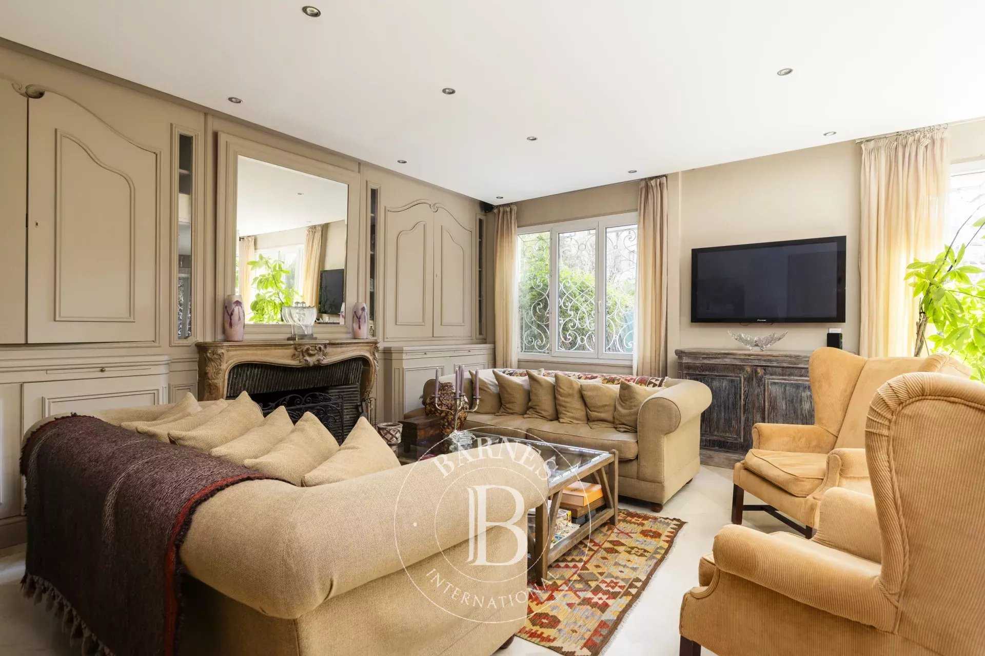 Neuilly-sur-Seine  - Appartement 7 Pi&egrave;ces 5 Chambres