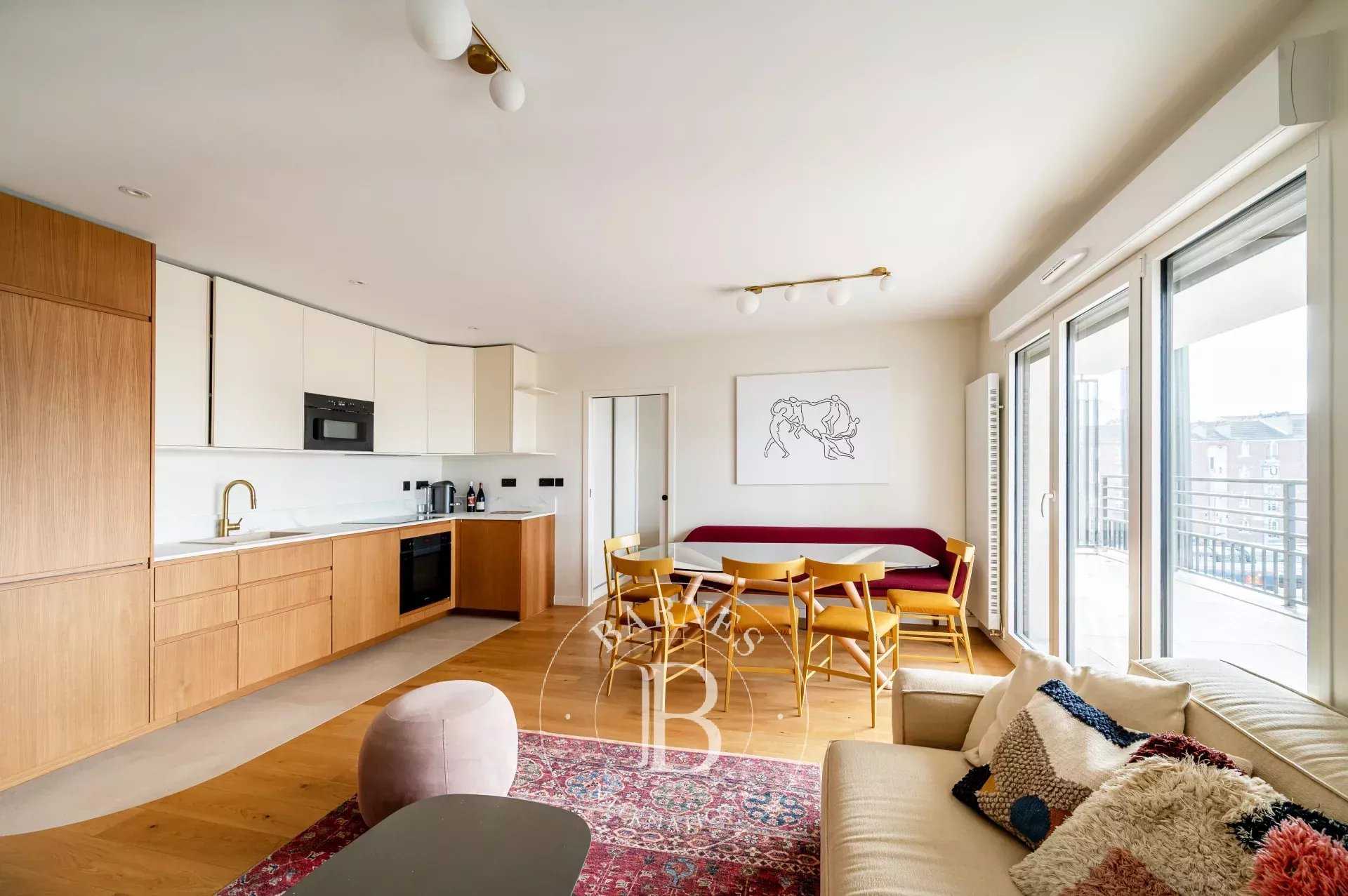 Clichy  - Apartment 3 Bedrooms