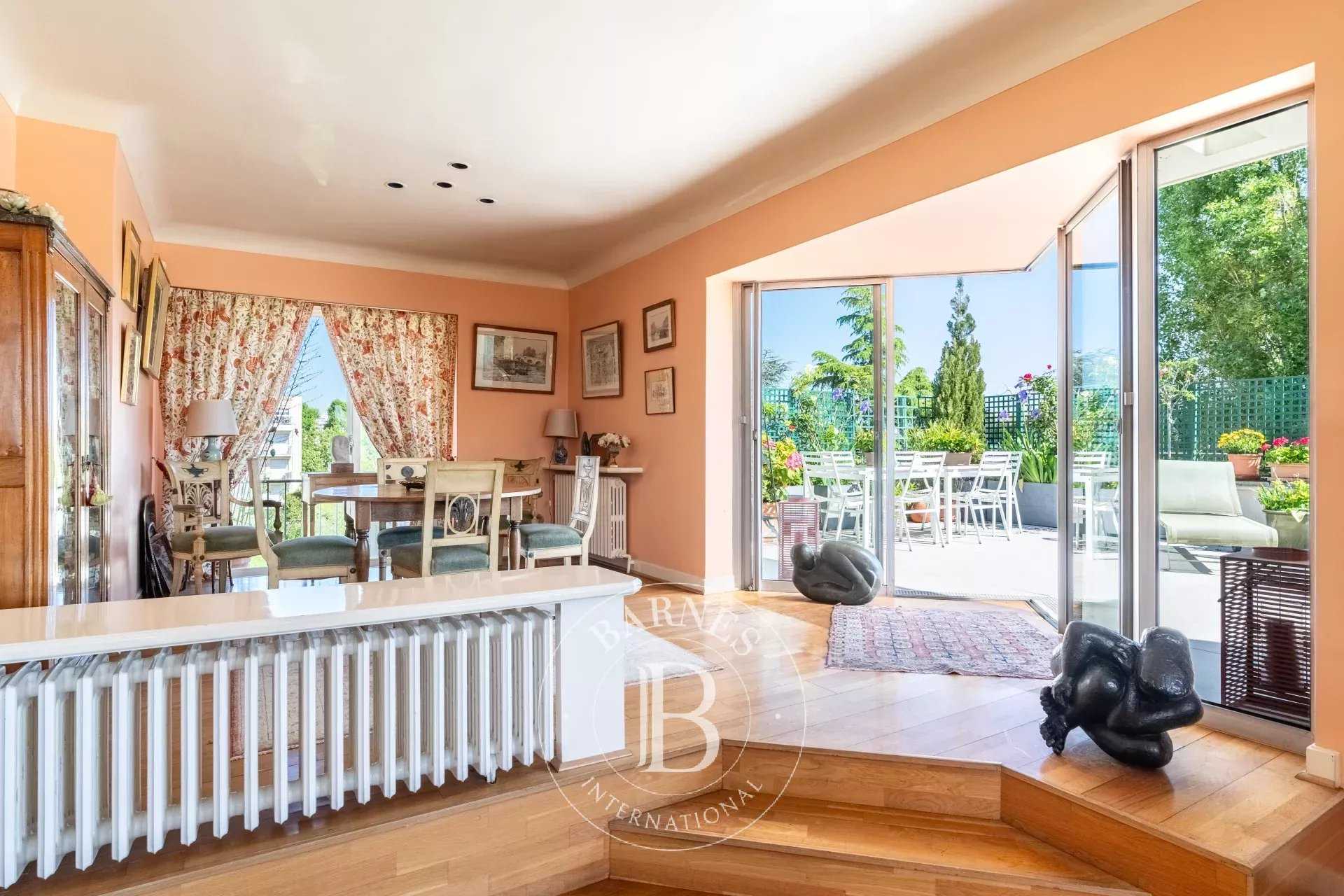 Neuilly-sur-Seine  - Appartement 5 Pièces 3 Chambres