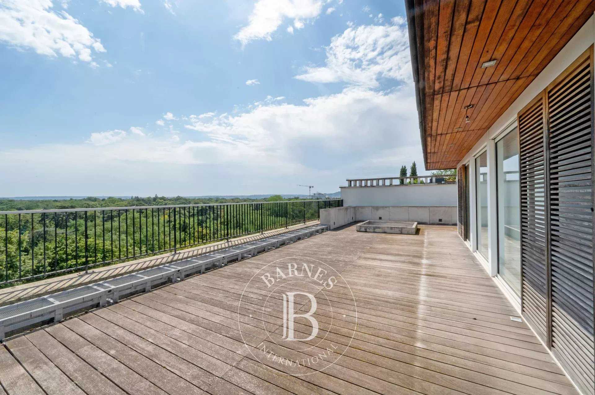 Neuilly-sur-Seine  - Apartment 3 Bedrooms