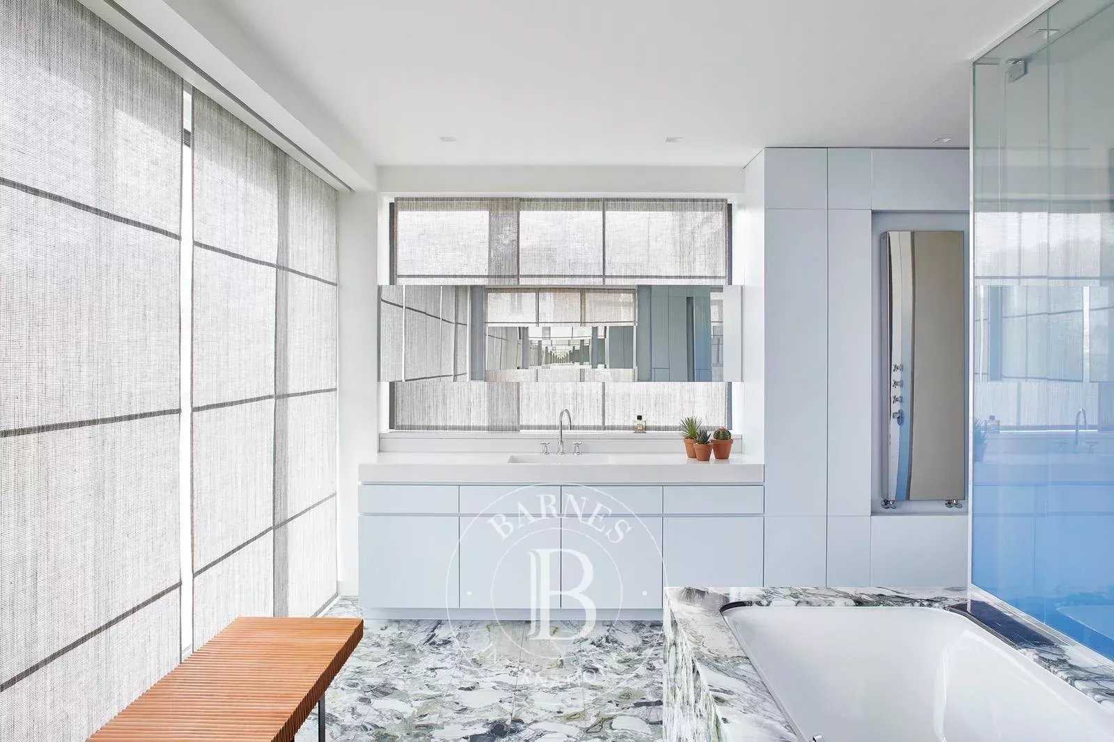 Neuilly-sur-Seine  - Mansion 5 Bedrooms