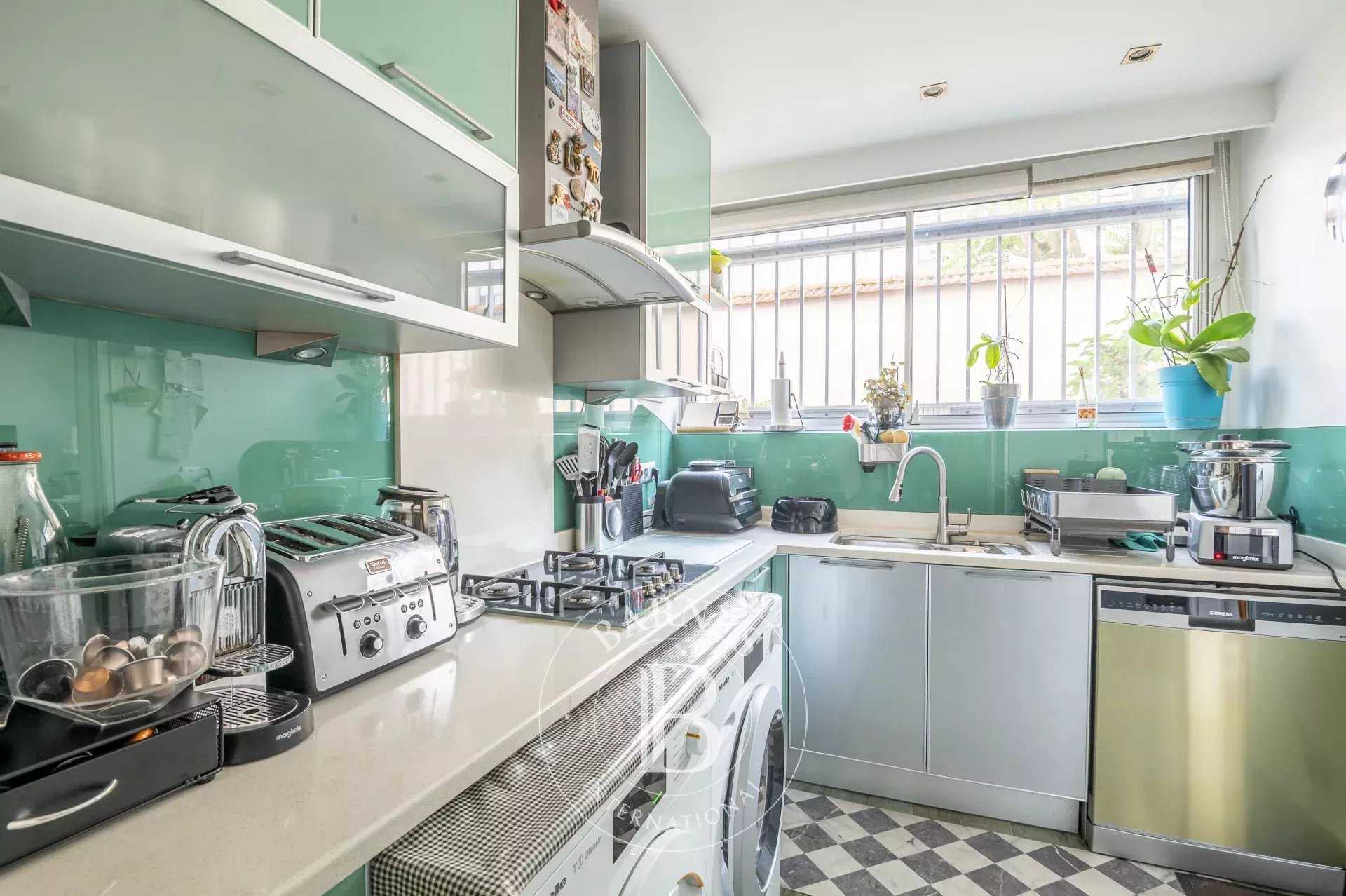 Neuilly-sur-Seine  - Appartement 5 Pièces 3 Chambres