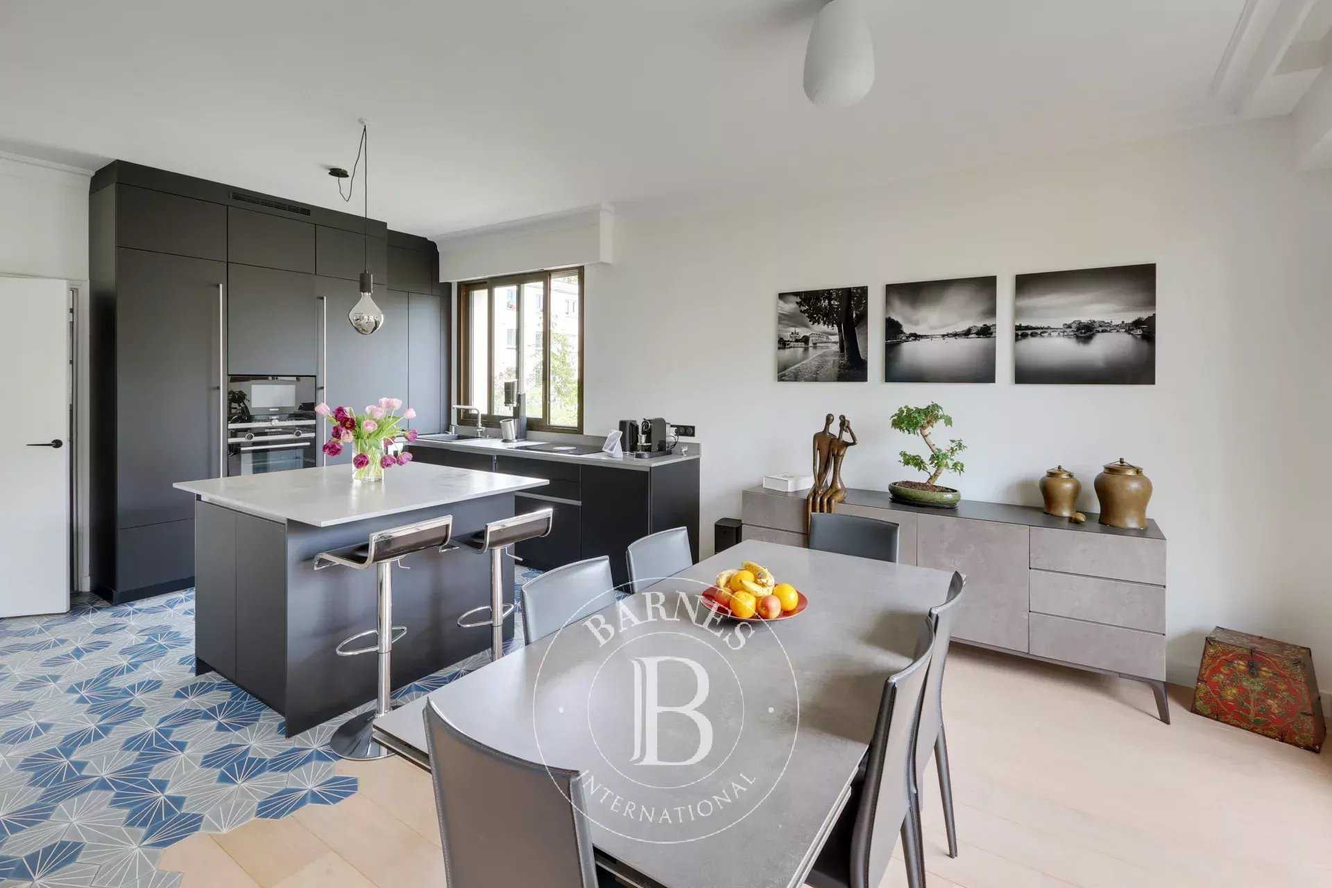 Neuilly-sur-Seine  - Apartment 4 Bedrooms