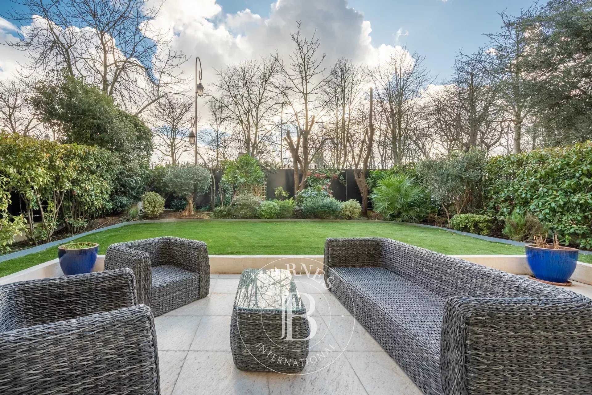 Neuilly-sur-Seine  - Appartement 5 Pi&egrave;ces 3 Chambres