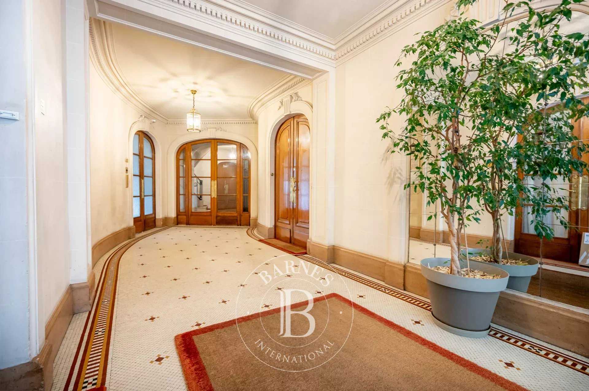 Neuilly-sur-Seine  - Appartement 6 Pi&egrave;ces 4 Chambres