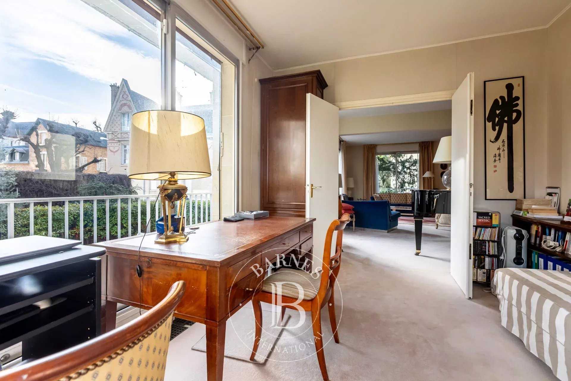 Neuilly-sur-Seine  - Apartment 4 Bedrooms