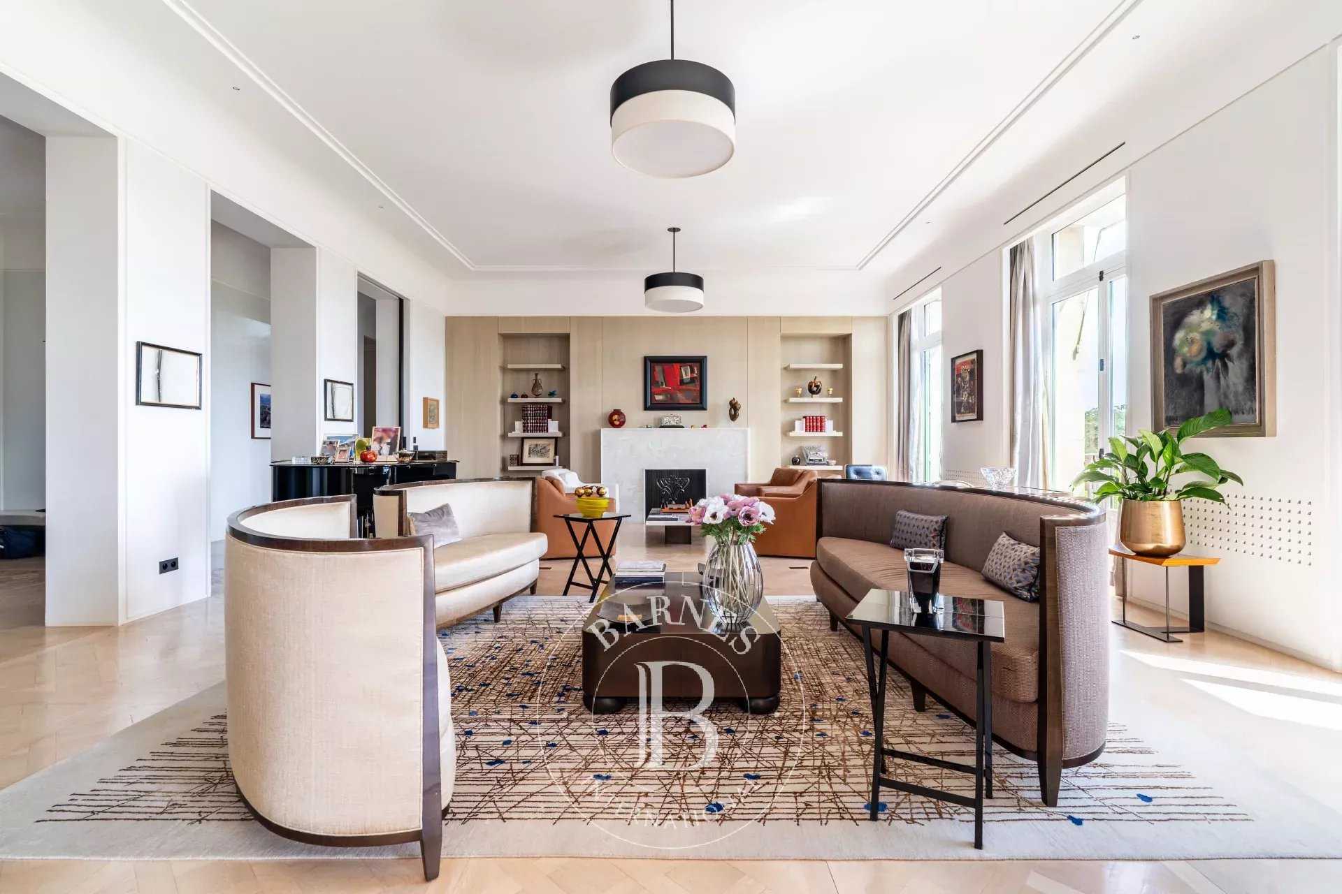Neuilly-sur-Seine  - Appartement 7 Pièces 4 Chambres
