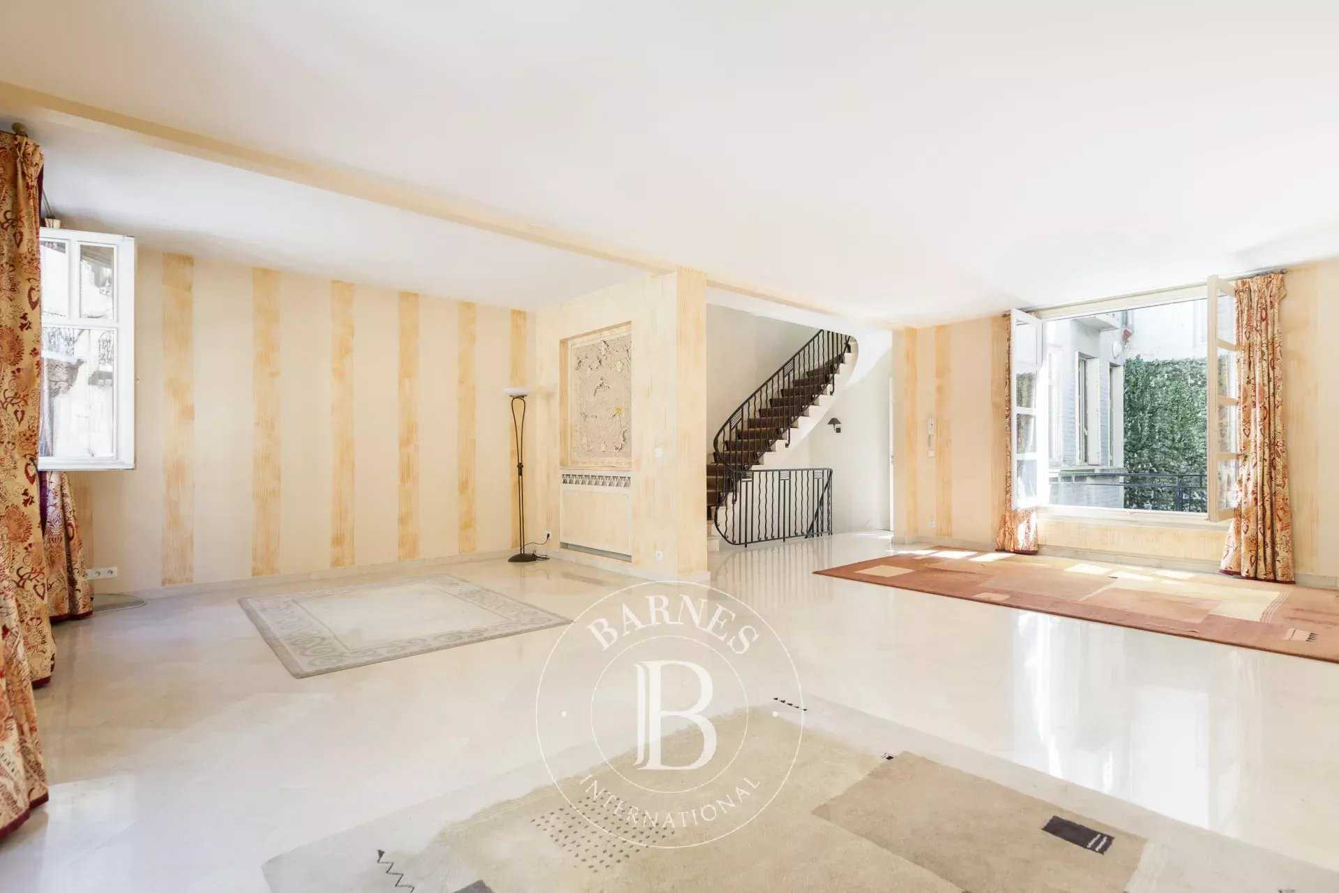 Neuilly-sur-Seine  - Mansion 4 Bedrooms
