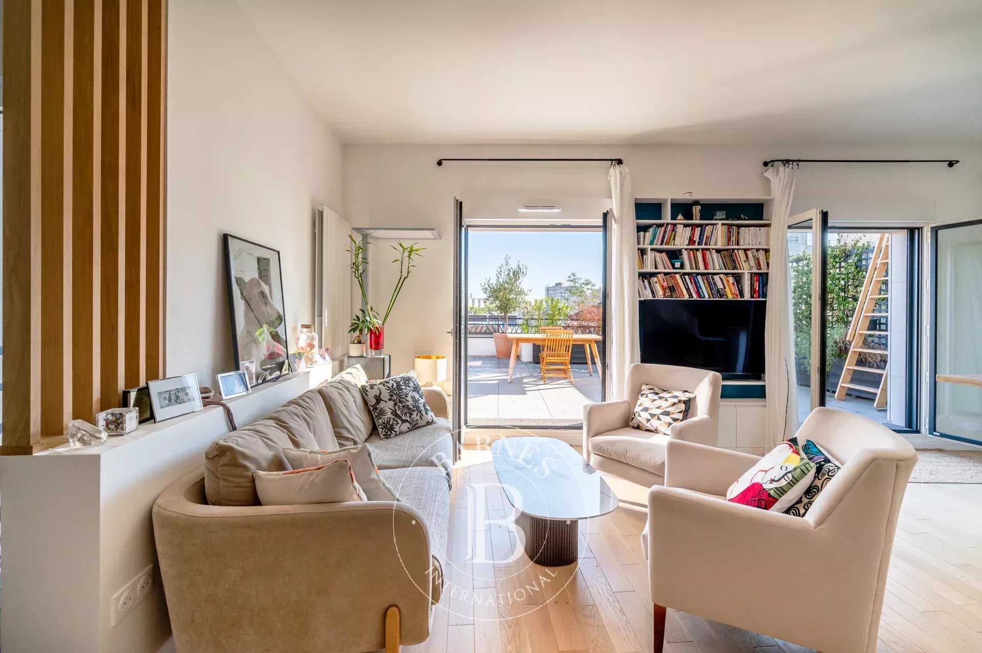 Clichy  - Appartement 5 Pièces 4 Chambres