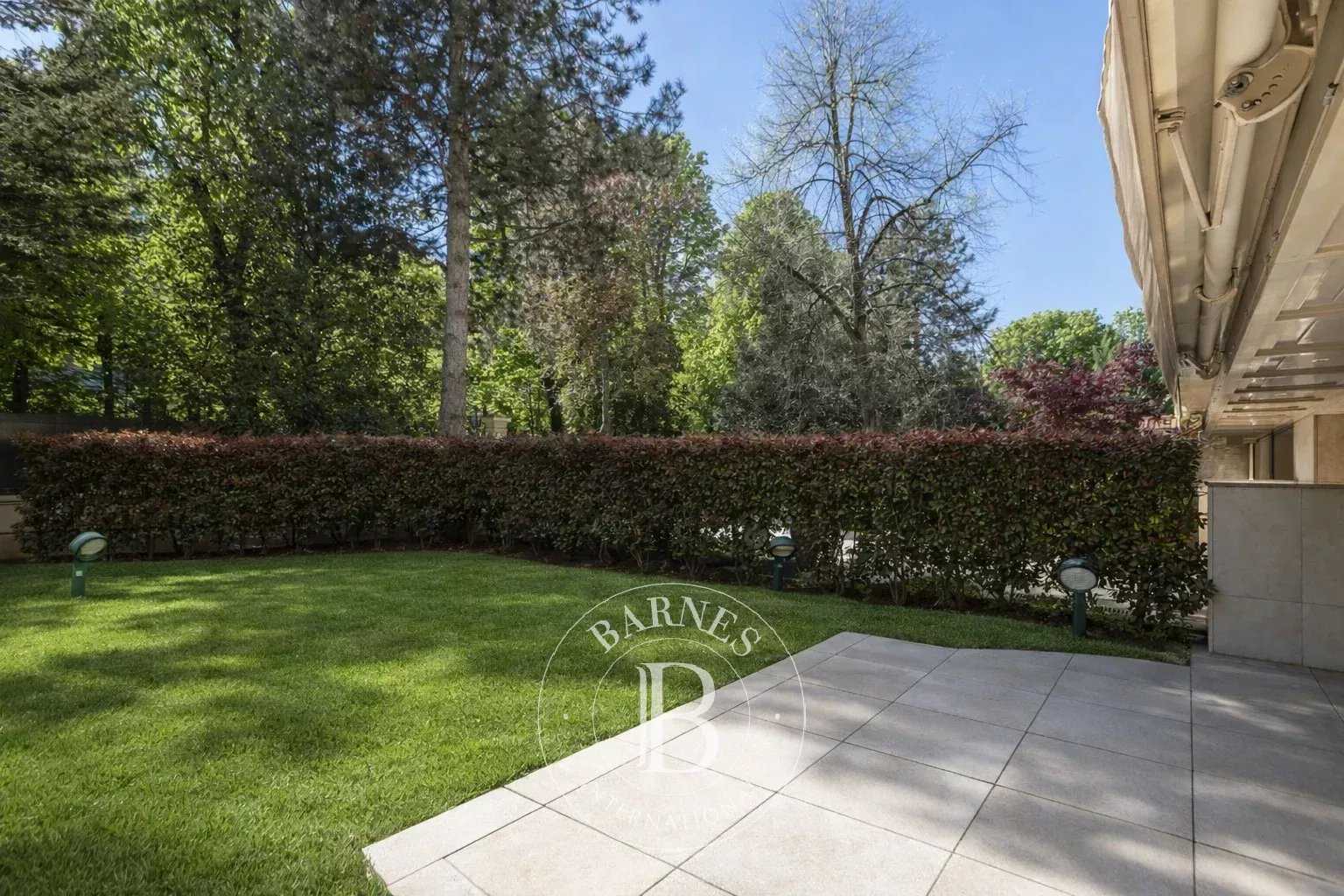 Neuilly-sur-Seine  - Apartment 3 Bedrooms