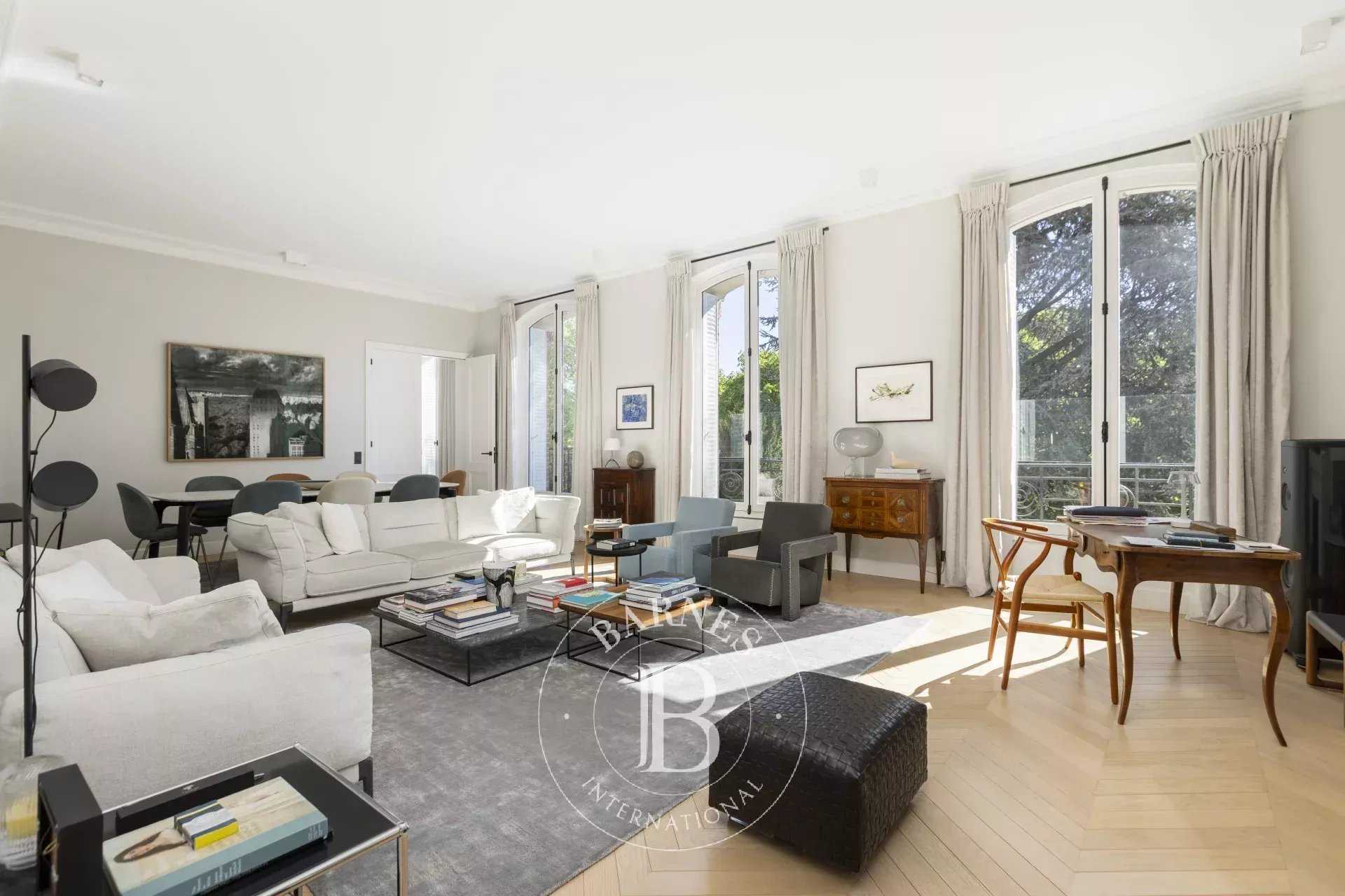 Neuilly-sur-Seine  - Apartment 8 Bedrooms