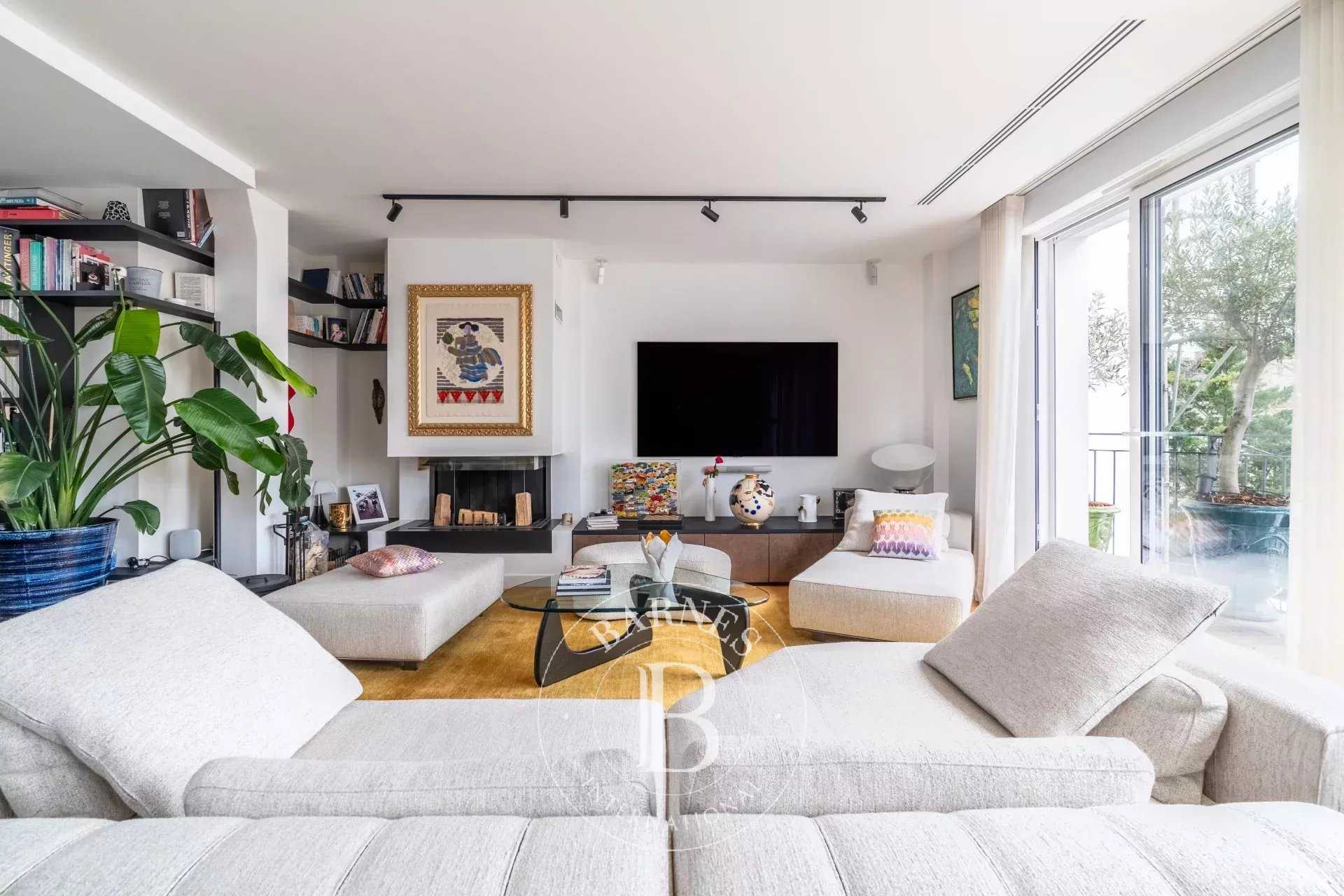 Neuilly-sur-Seine  - Apartment 4 Bedrooms