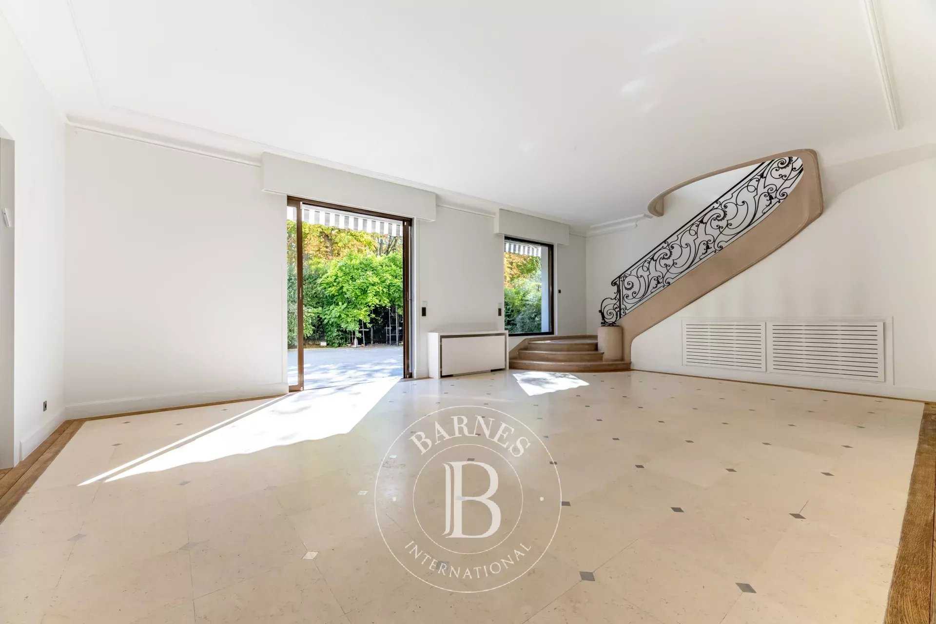 Neuilly-sur-Seine  - Appartement 8 Pi&egrave;ces 4 Chambres