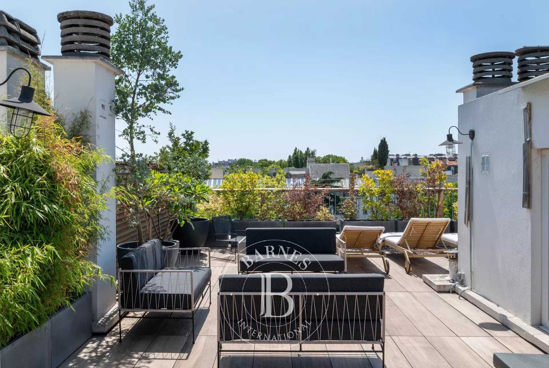 Neuilly-sur-Seine  - Apartment 4 Bedrooms