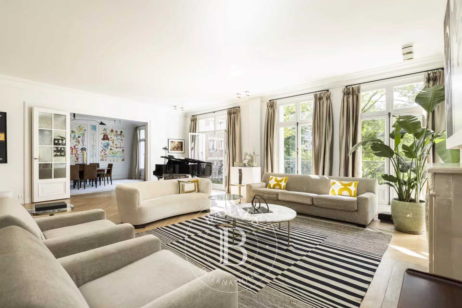 Neuilly-sur-Seine  - Apartment 4 Bedrooms