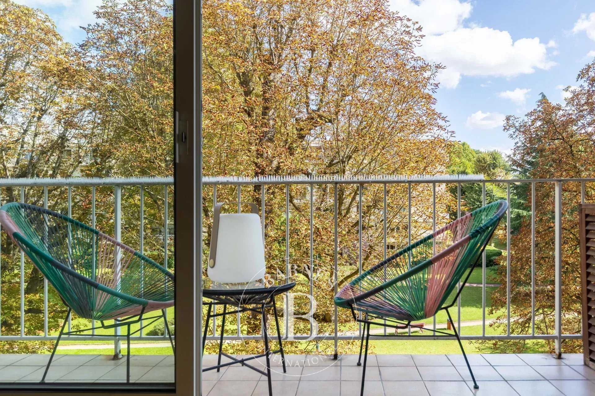 Neuilly-sur-Seine  - Appartement 5 Pièces 4 Chambres