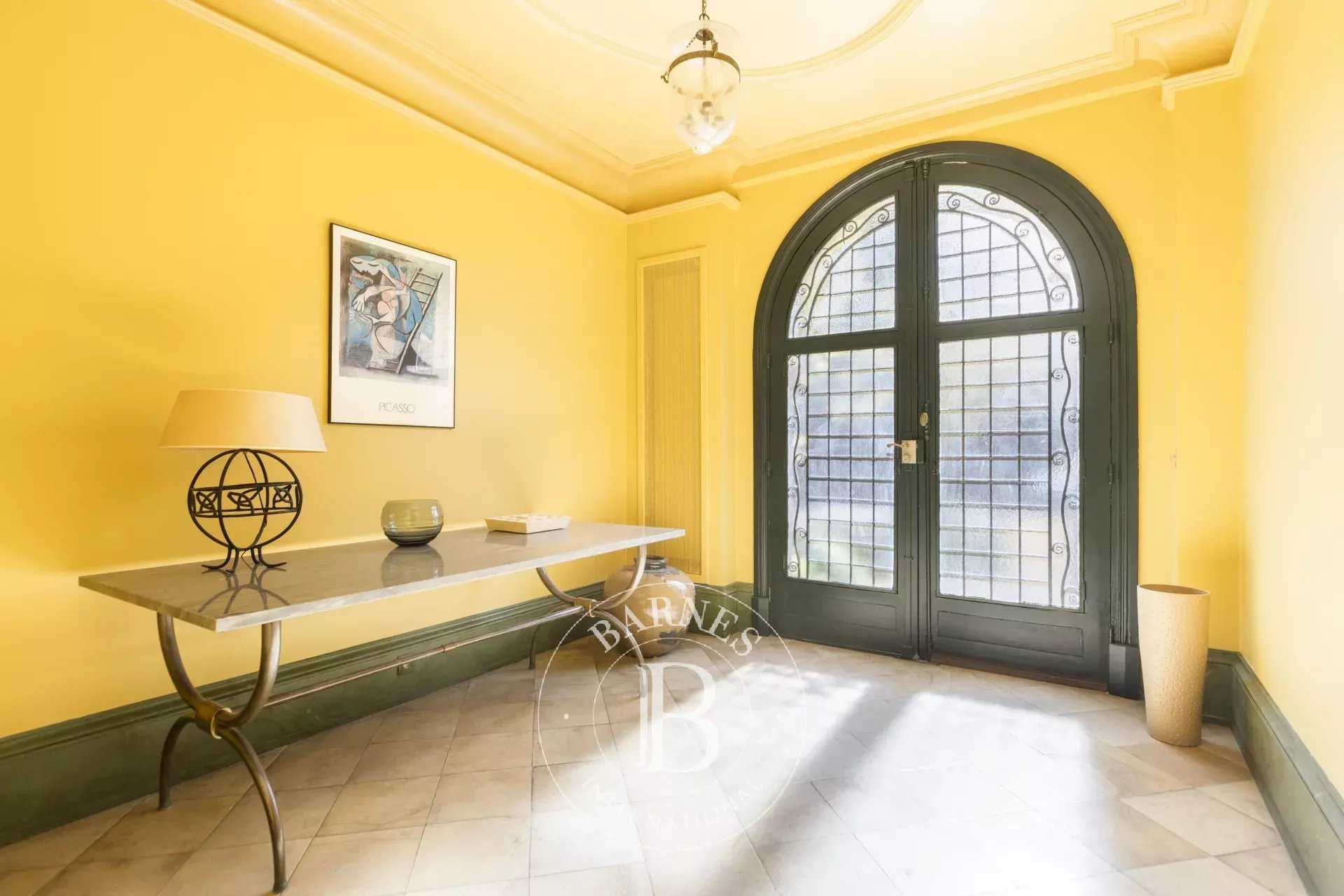 Neuilly-sur-Seine  - House 5 Bedrooms