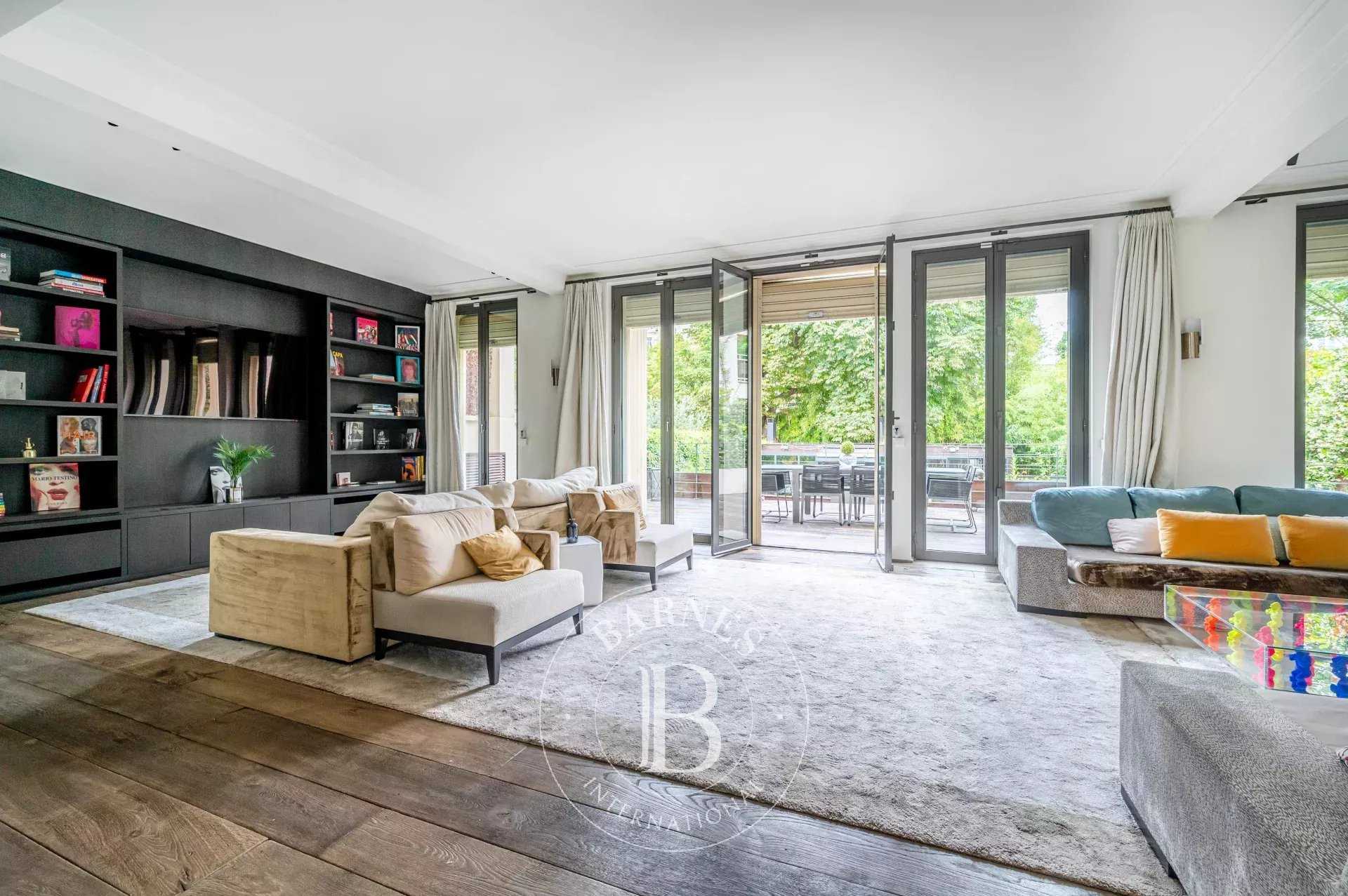 Neuilly-sur-Seine  - Mansion 5 Bedrooms