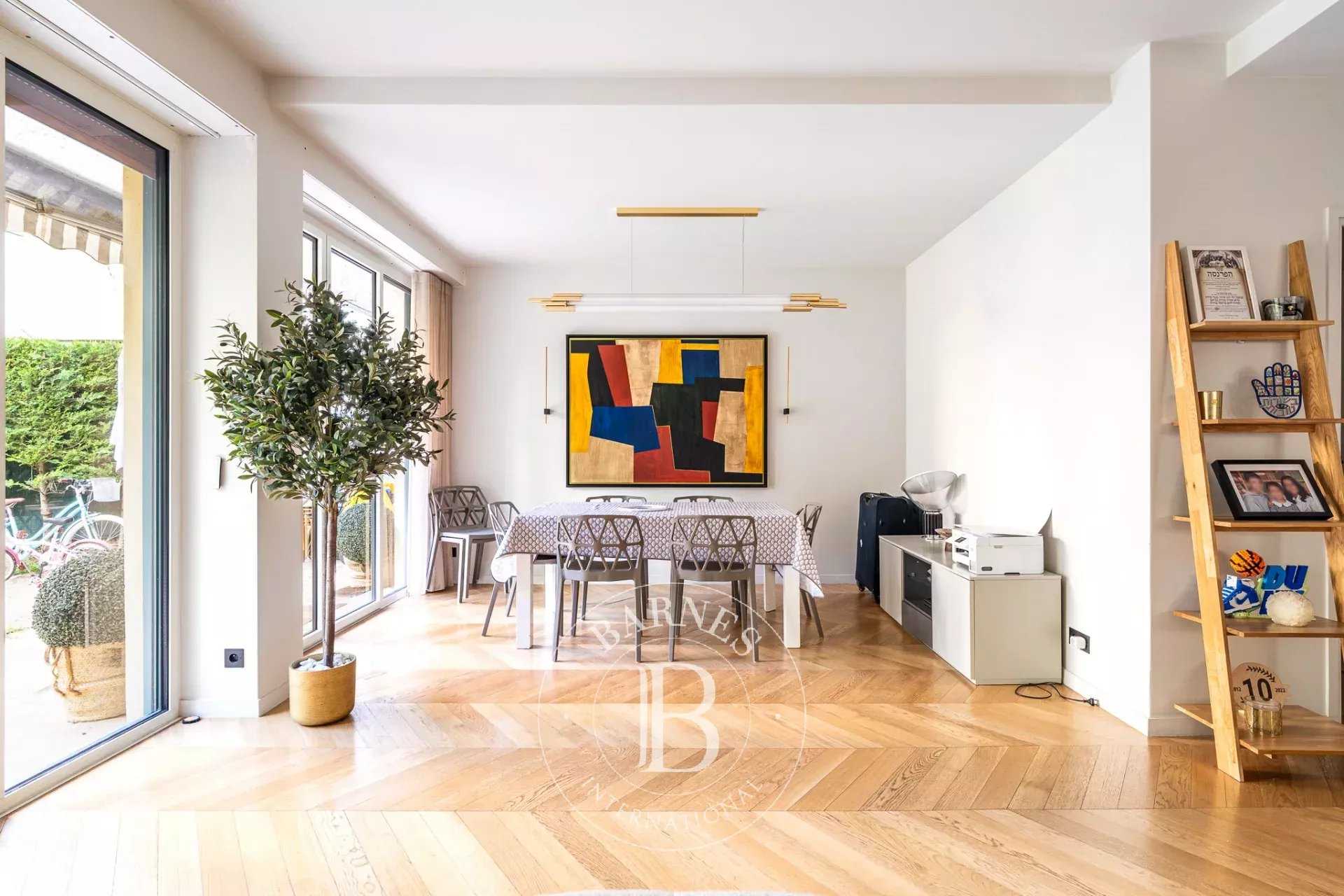 Neuilly-sur-Seine  - Appartement 5 Pi&egrave;ces 3 Chambres