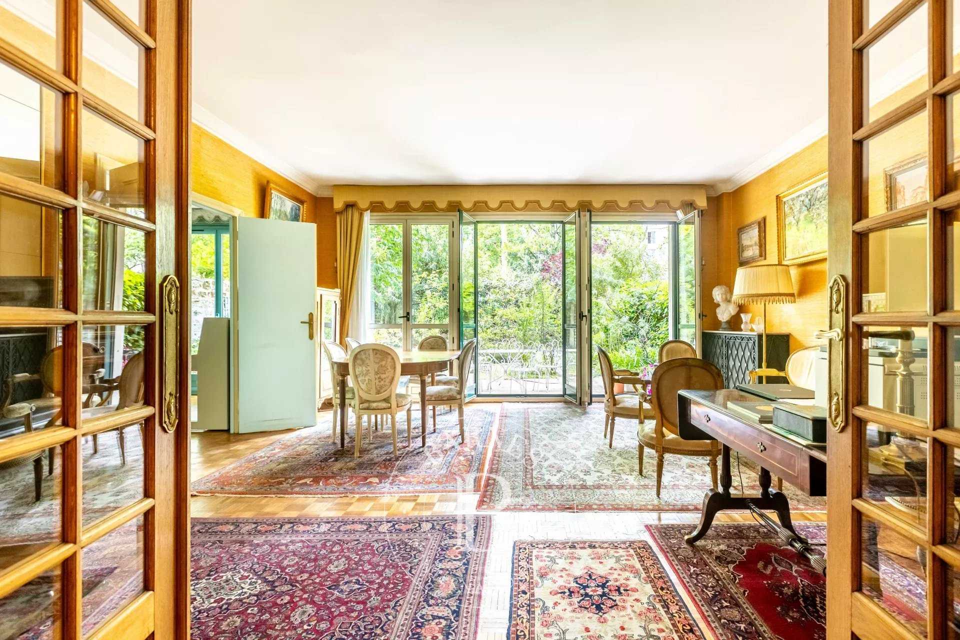 Neuilly-sur-Seine  - Apartment 3 Bedrooms
