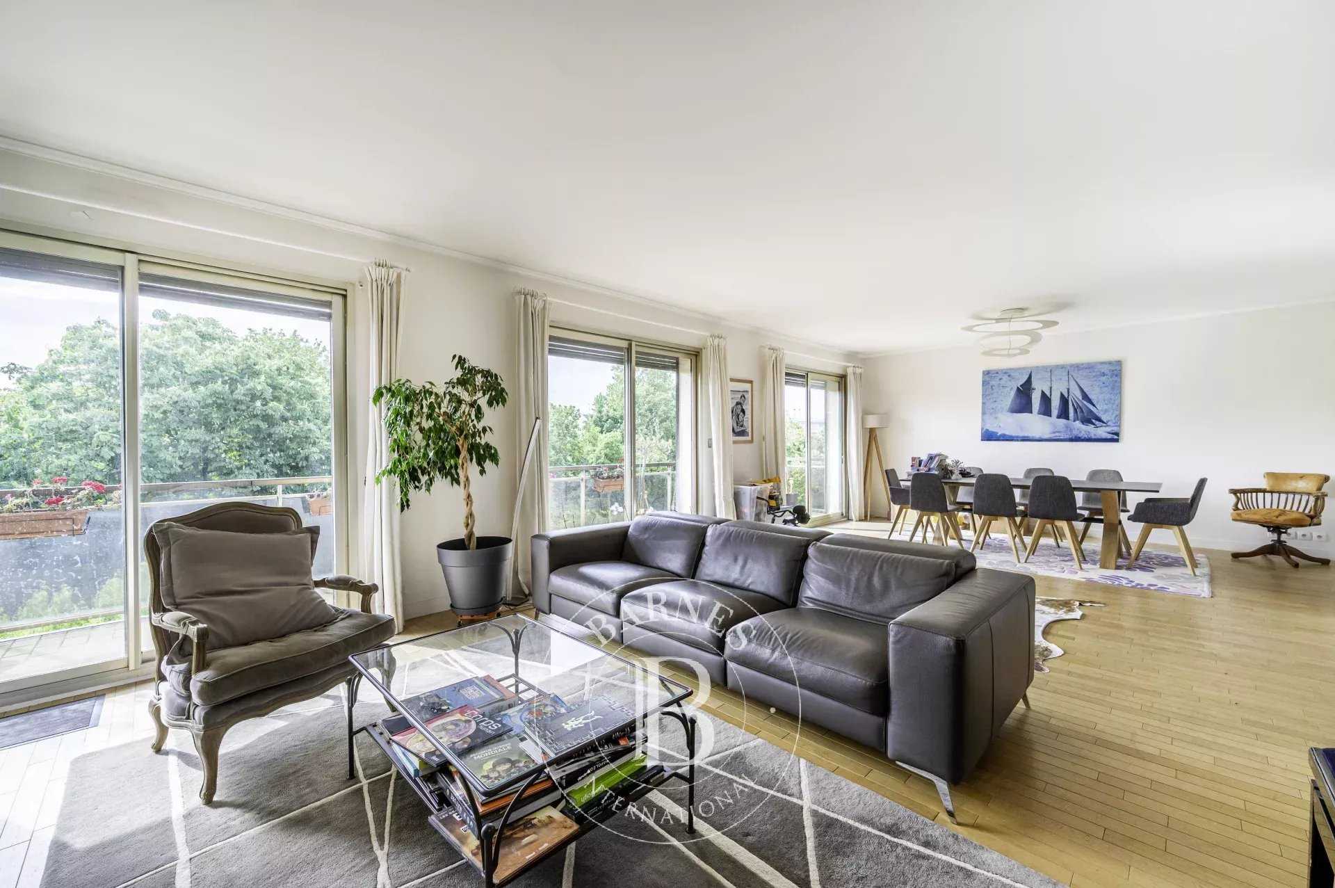 Neuilly-sur-Seine  - Apartment 4 Bedrooms