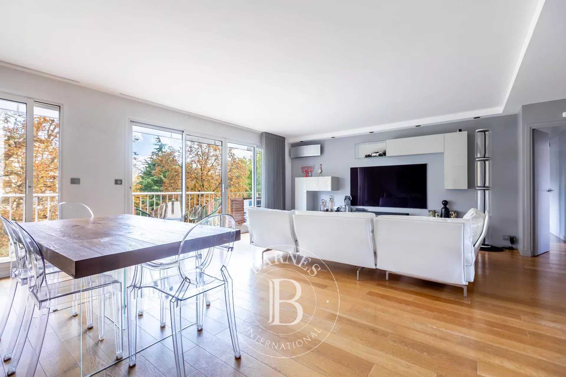 Apartment Neuilly-sur-Seine  -  ref 86215853 (picture 2)