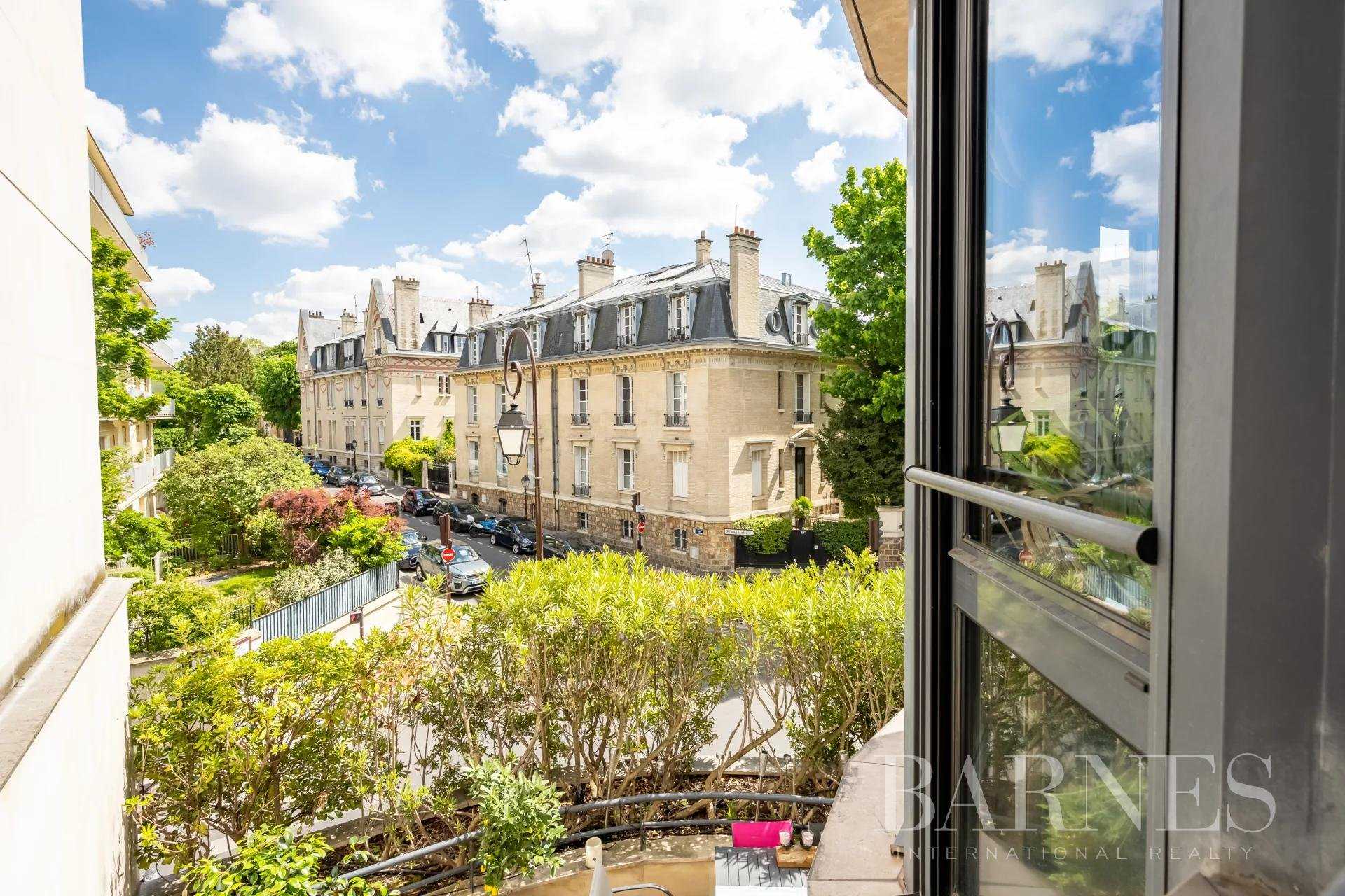 Apartment Neuilly-sur-Seine  -  ref 6961364 (picture 1)