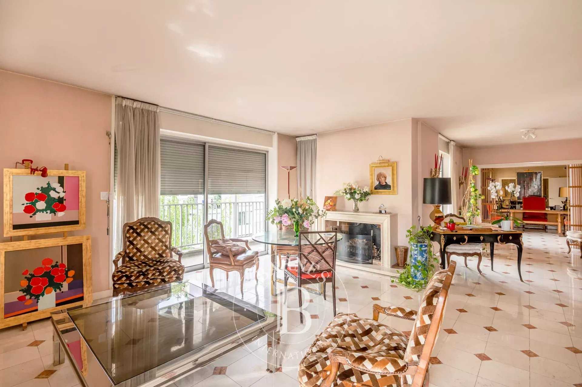 Apartment Neuilly-sur-Seine  -  ref 82842678 (picture 3)