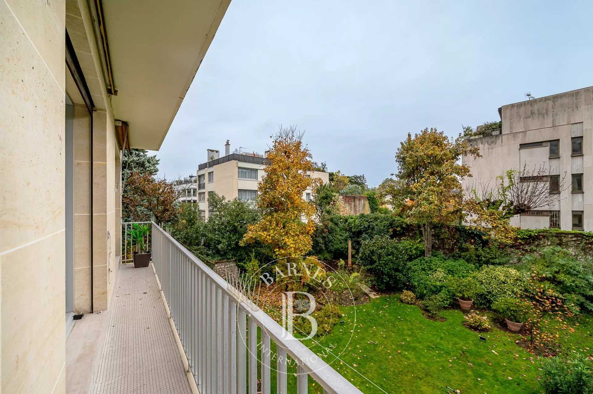 Appartement Neuilly-sur-Seine  -  ref 83571487 (picture 3)
