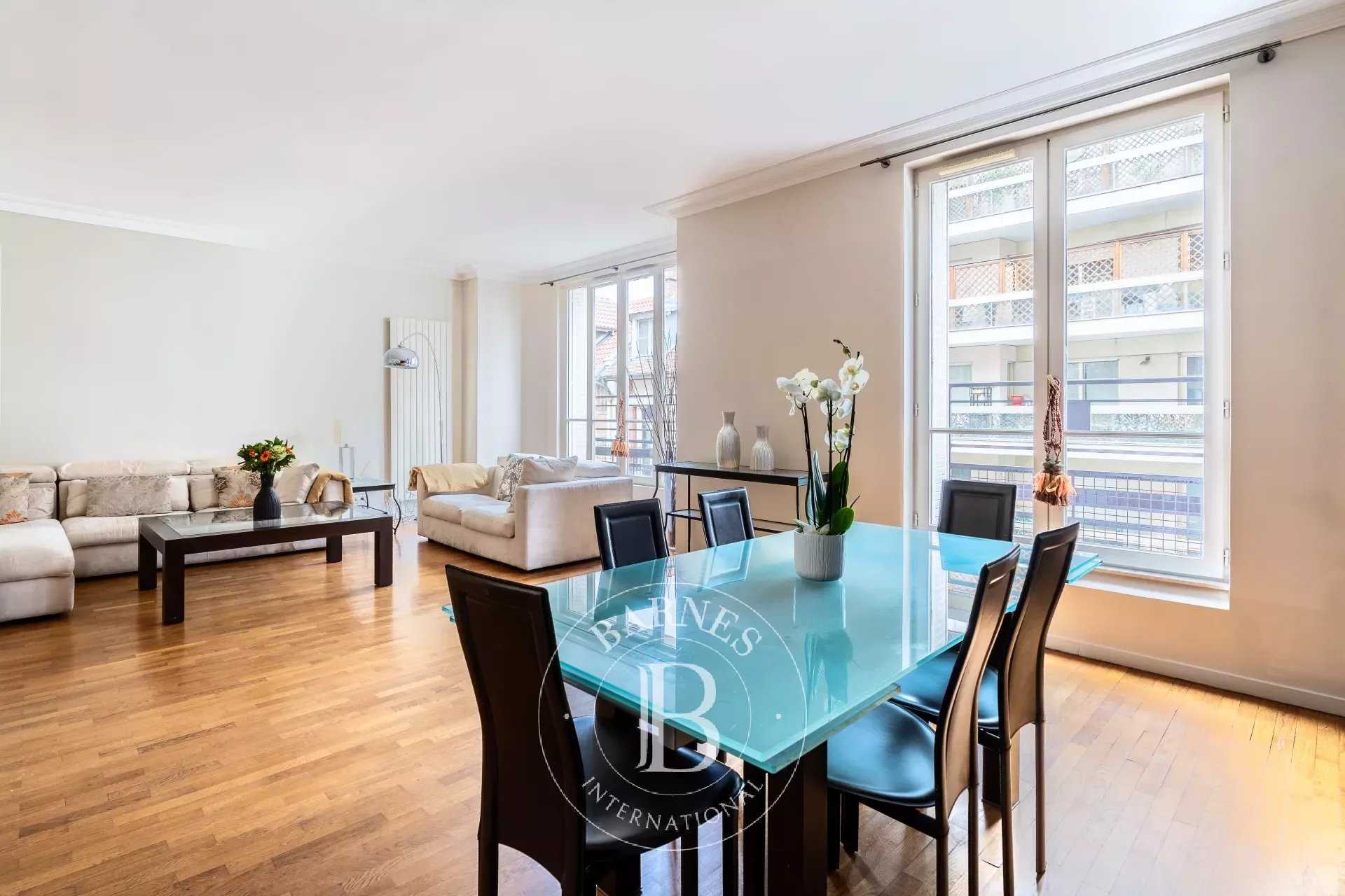 Appartement Neuilly-sur-Seine  -  ref 83630814 (picture 2)