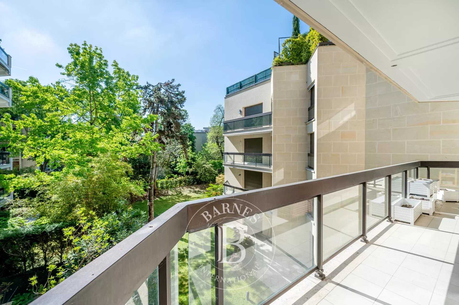 Appartement Neuilly-sur-Seine  -  ref 86933338 (picture 1)
