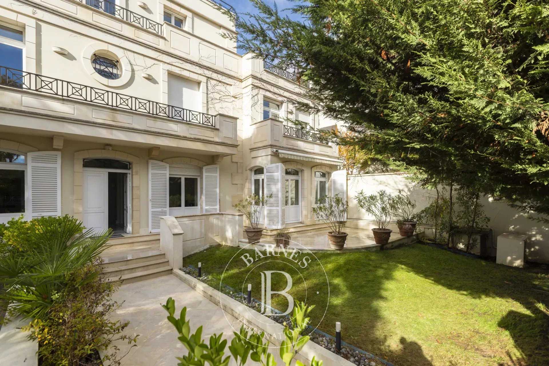 Palacete Neuilly-sur-Seine  -  ref 86390653 (picture 1)