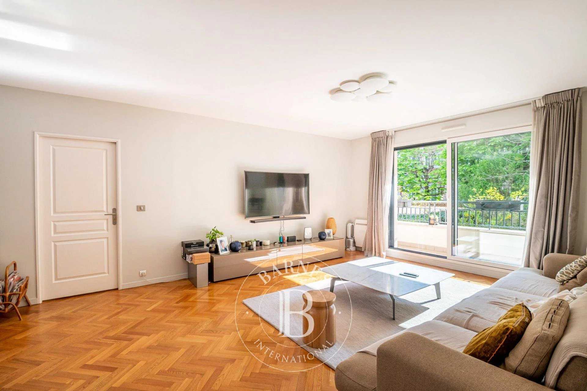 Apartment Neuilly-sur-Seine  -  ref 82387780 (picture 2)