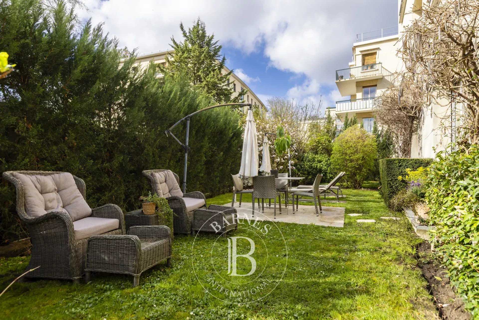 Appartement Neuilly-sur-Seine  -  ref 86801739 (picture 1)