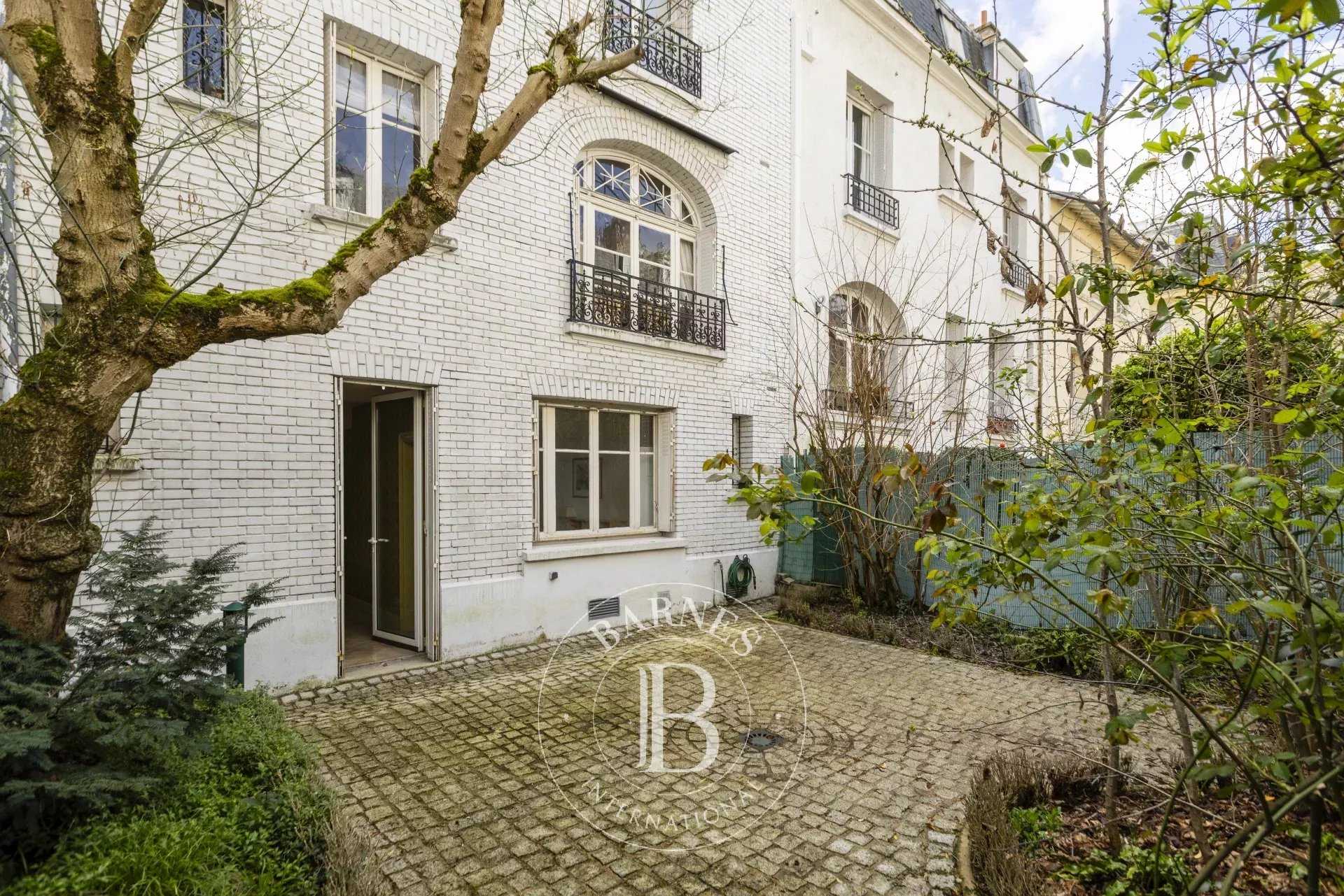 House Neuilly-sur-Seine  -  ref 86556937 (picture 3)