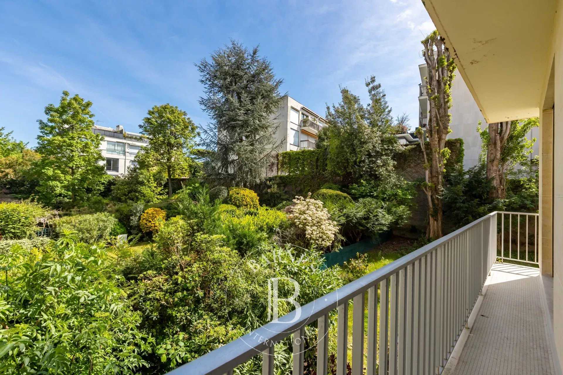 Apartment Neuilly-sur-Seine  -  ref 86518184 (picture 1)