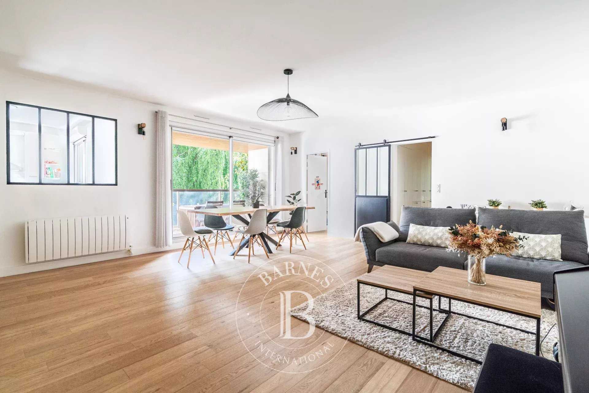 Appartement Neuilly-sur-Seine  -  ref 85929160 (picture 2)
