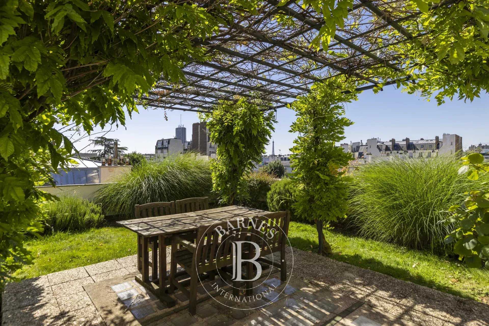 Mansion Neuilly-sur-Seine  -  ref 87049366 (picture 3)