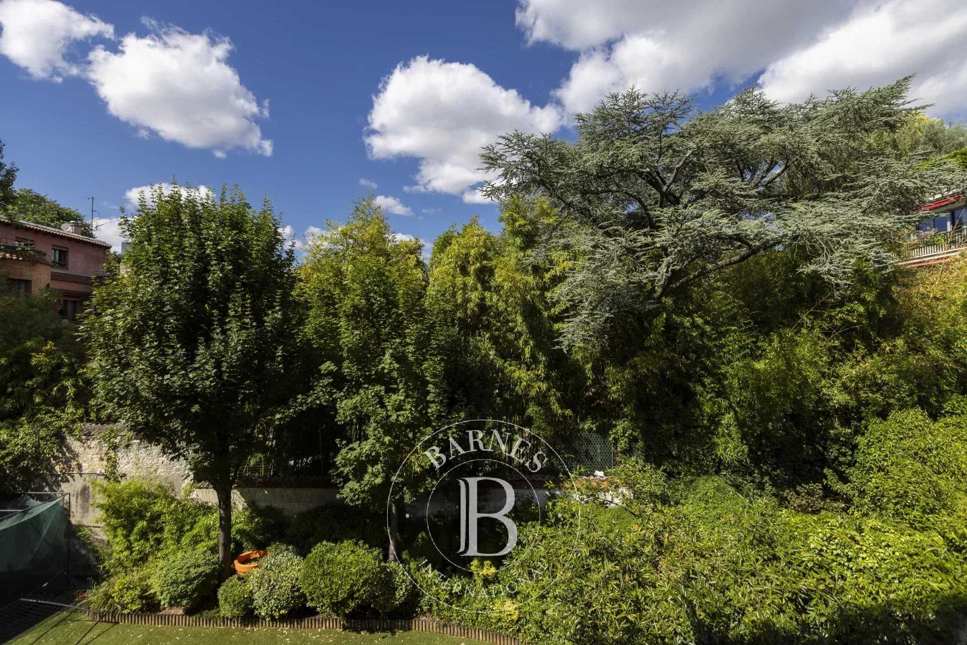 Piso Neuilly-sur-Seine  -  ref 85848006 (picture 1)
