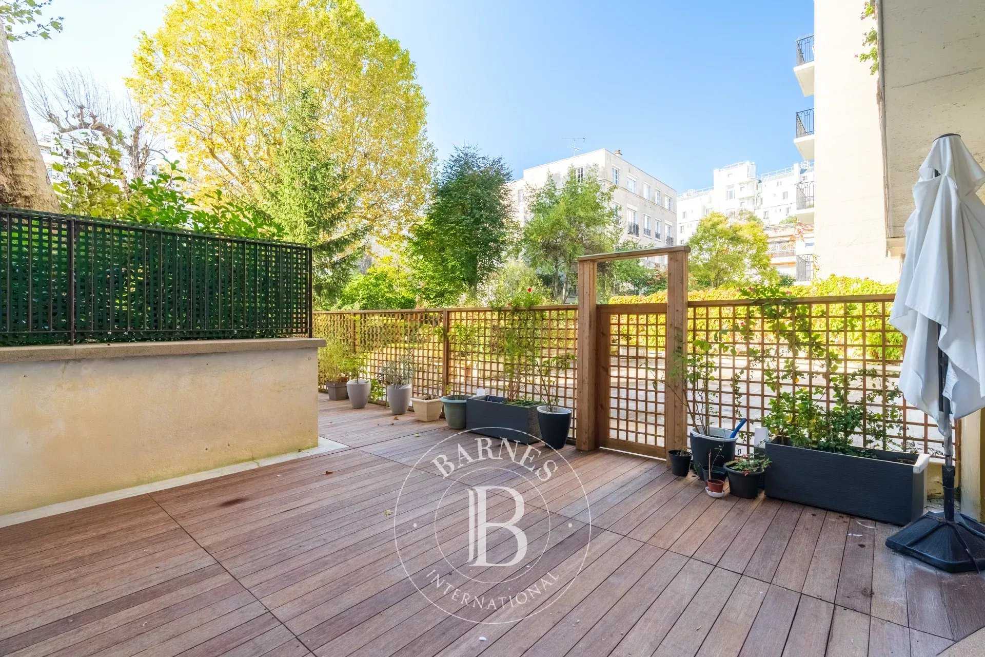 Appartement Neuilly-sur-Seine  -  ref 85286364 (picture 1)