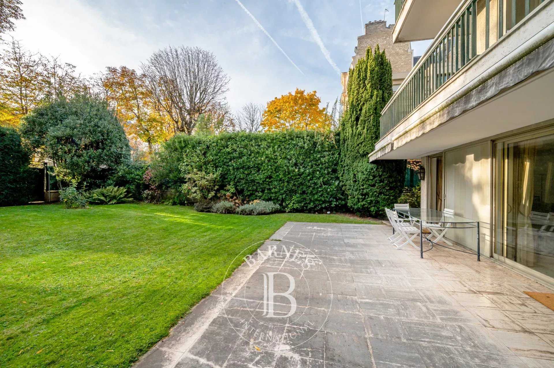 Apartment Neuilly-sur-Seine  -  ref 86422347 (picture 1)