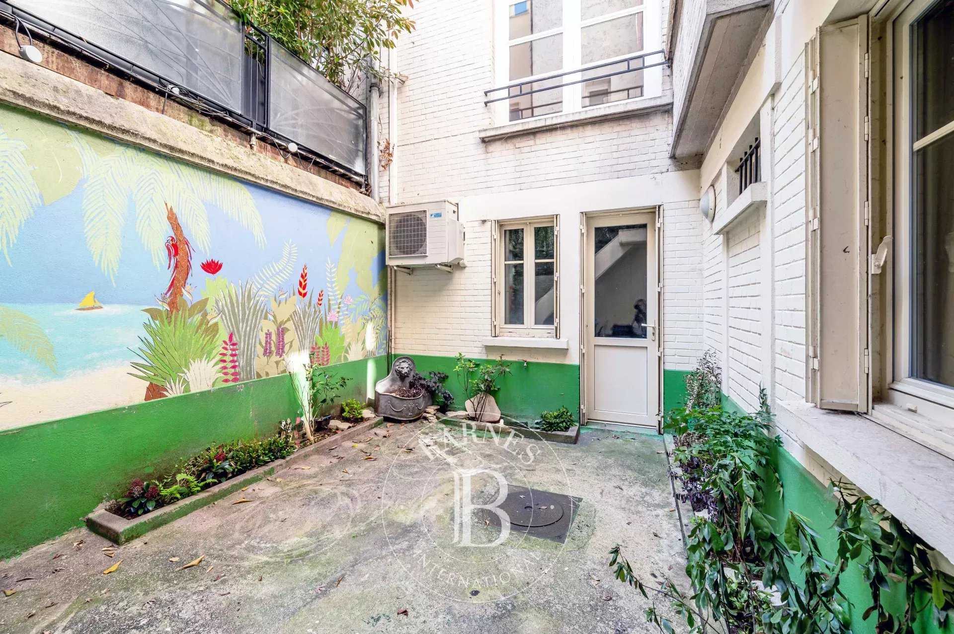 Mansion Neuilly-sur-Seine  -  ref 85831203 (picture 3)