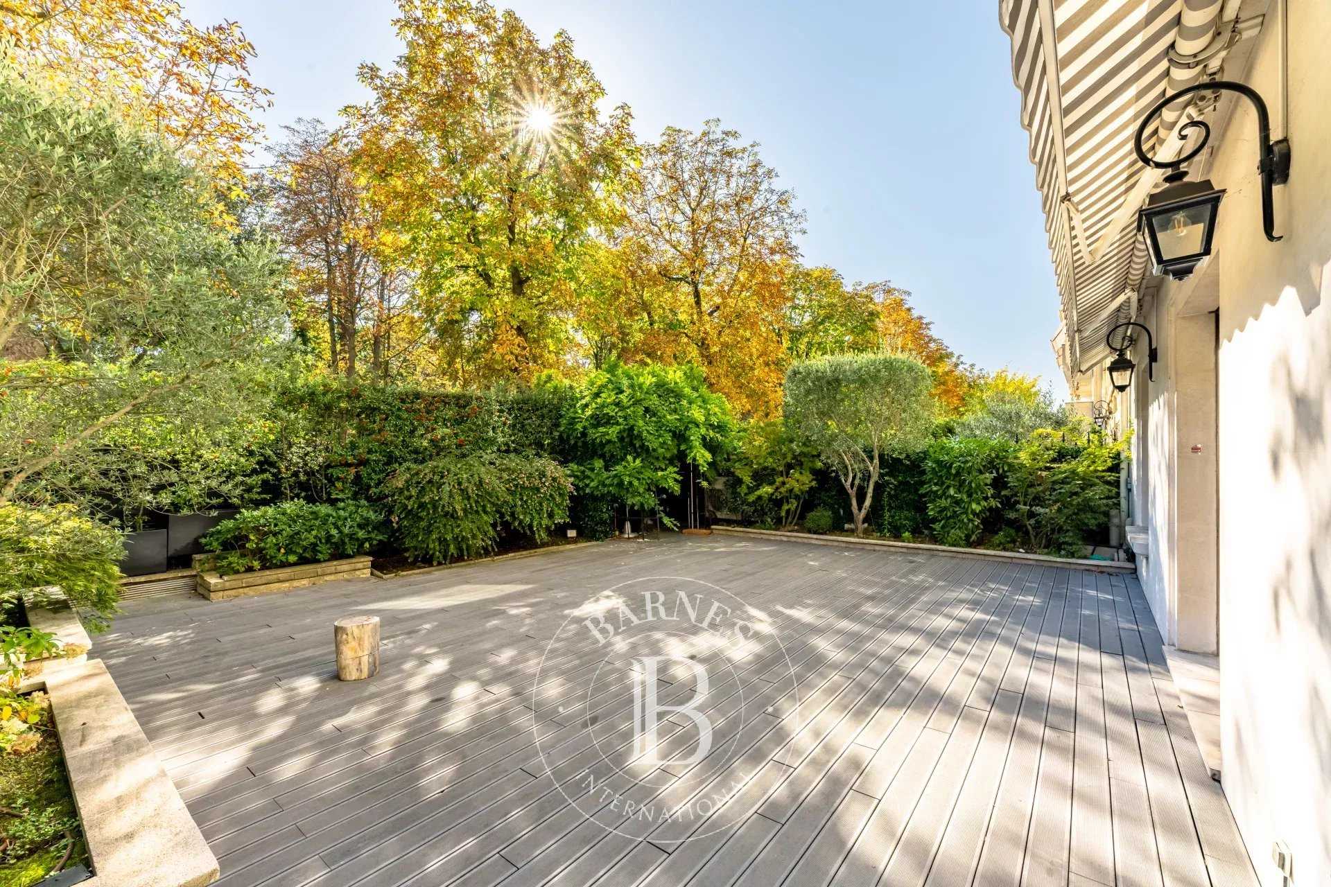 Appartement Neuilly-sur-Seine  -  ref 86352704 (picture 1)