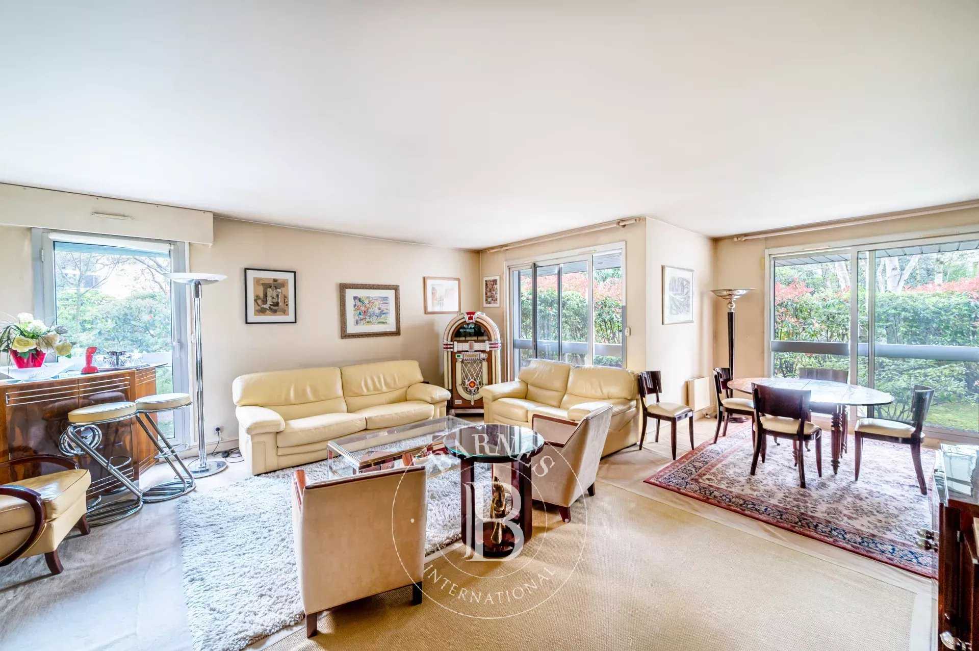 Appartement Neuilly-sur-Seine  -  ref 86840382 (picture 1)