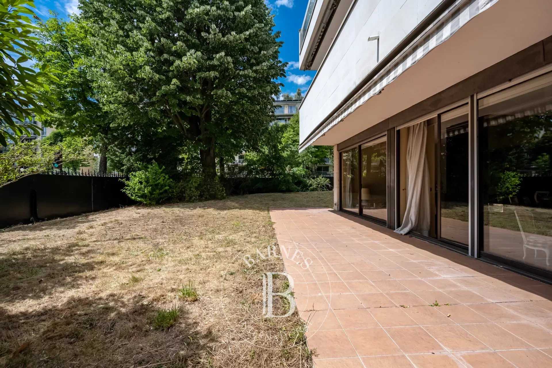 Appartement Neuilly-sur-Seine  -  ref 7100769 (picture 2)