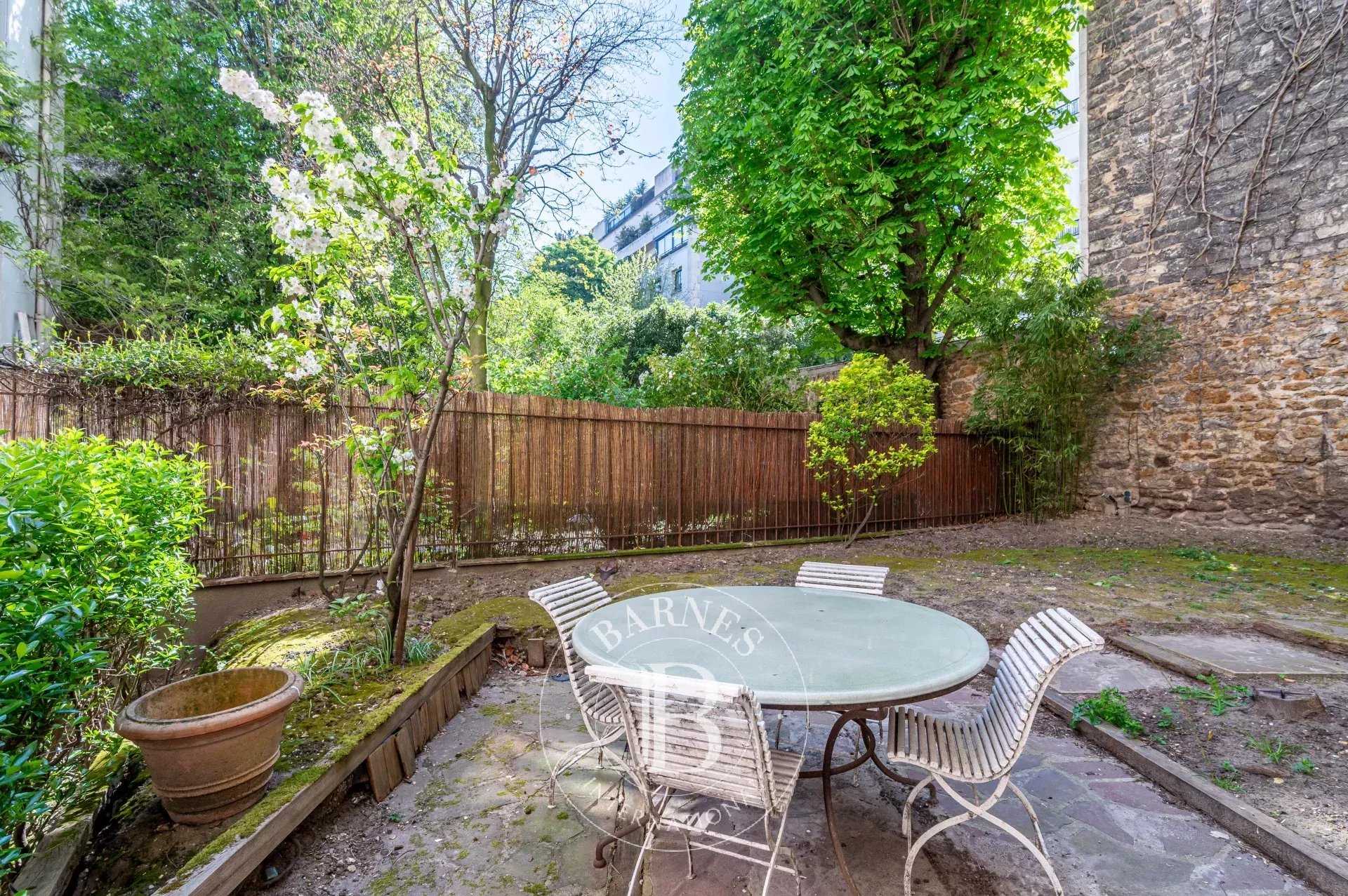 Maison Neuilly-sur-Seine  -  ref 85833357 (picture 3)